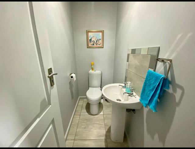 3 BEDROOM HOUSE TO LET IN OUTENIQUA STRAND